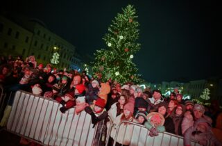 Banská Bystrica zavádza preventívne opatrenia na zvýšenie bezpečnosti na vianočných trhoch, reaguje tak na útok v Magdeburgu